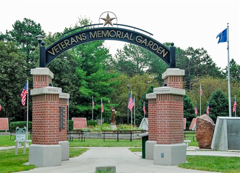 Veterans Garden Arches w Lady Liberty