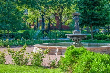 Fountain in the center of Hazel Able park