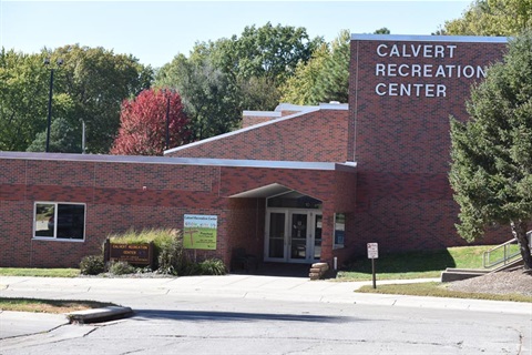 The front entrance to Calvert Recreation Center