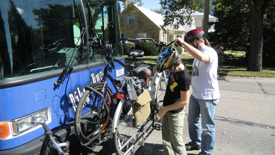 StarTran patrons loading bikes into the bike rack