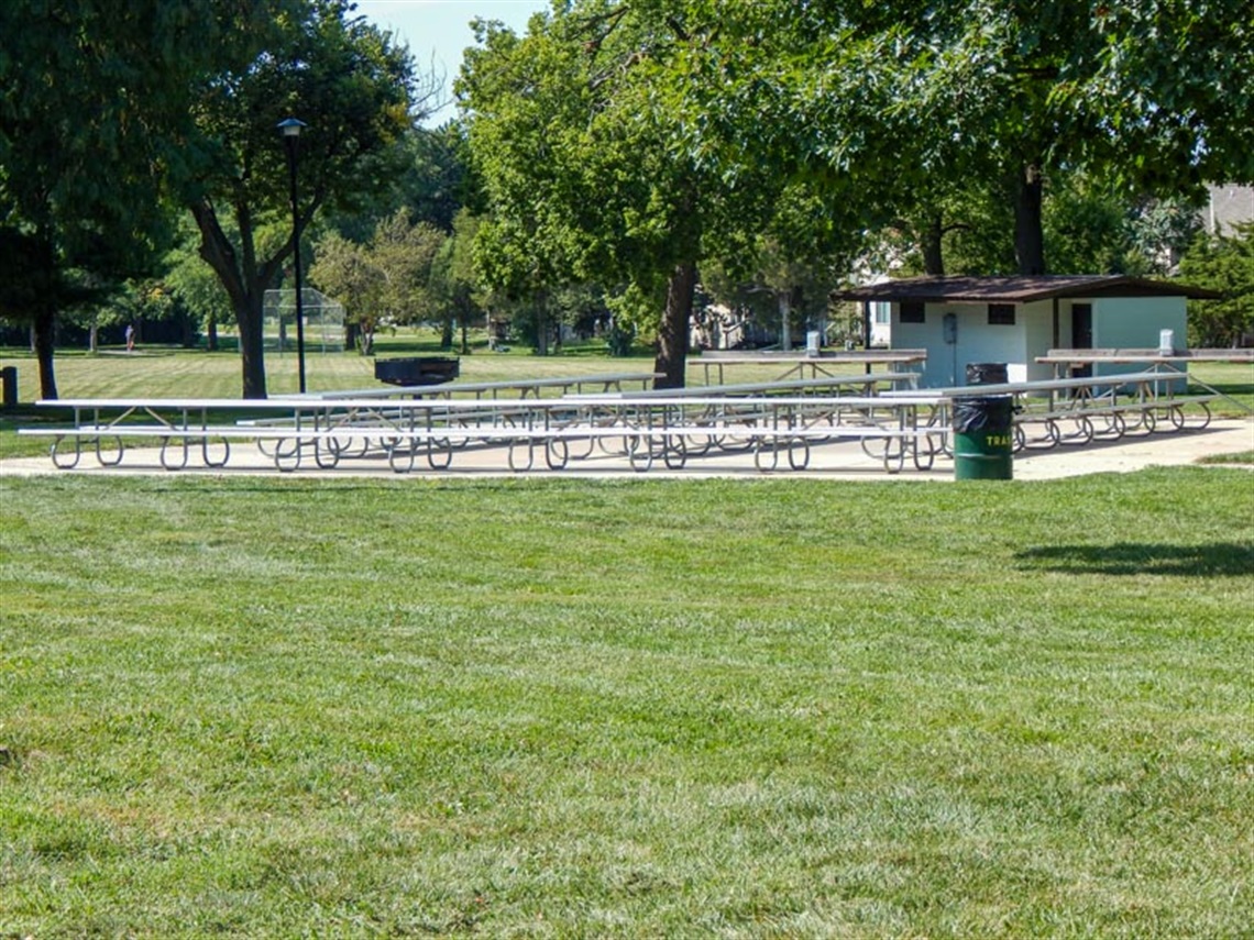 LPR-PARK-PETERPAN-tables.jpg