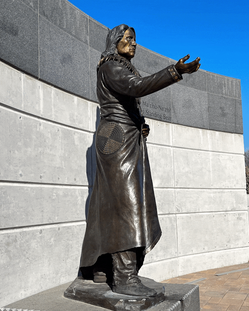 Rotating around the sculpture of Chief Standing Bear to show all angles.