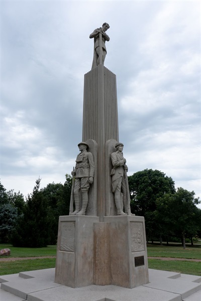 Full shot of the War and Victory Monument feature two of the soldier figures and the war/victory figure on top